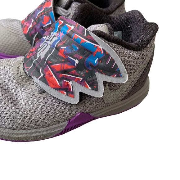 NIKE Size 5C Kyrie 5 TD Toddler Graffiti Sneakers AQ2459-001 - Picture 6 of 9